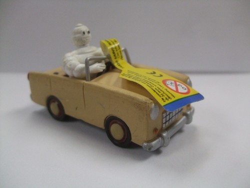 Keychain michelin man mascot - man,