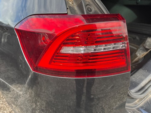 Rear tail light assembly - light,