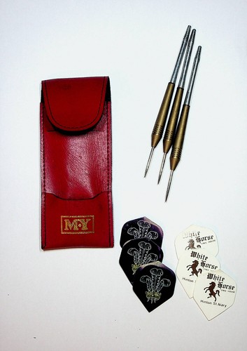 Vintage set darts in - my,