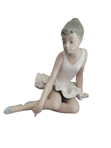 Lladro figurine ballerina 147 - ballerina, #147