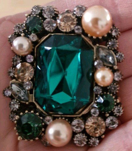 Large green crystal brooch - large,