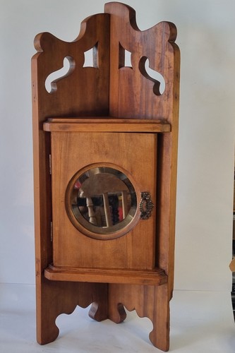 Small vintage hardwood corner - small,