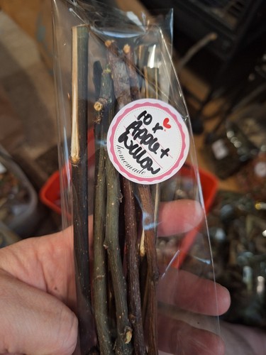 Apple willow sticks natural - apple/willow,