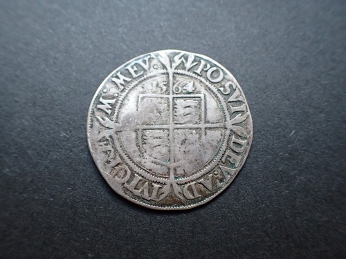 1564 over elizabeth i - over,