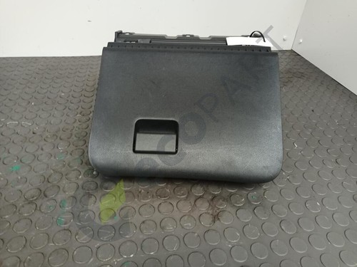 2014 2019 nissan juke glove - 2014-2019,