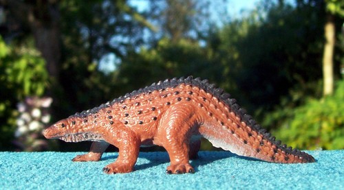 Painted invicta scelidosaurus - painted,