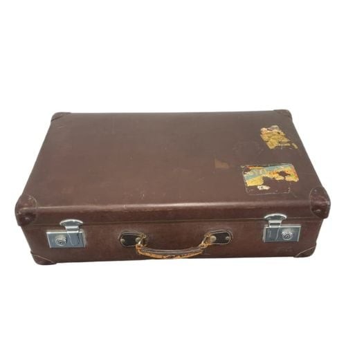 Vintage globe trotter brown - vintage,