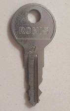 Mont Blanc Thule Halfords Volvo Ford Ronis Roof Box Roof Rack Key - No 27