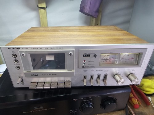 Hitachi 220 cassette deck - hitachi,