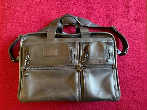 Tumi real leather expandable - real,
