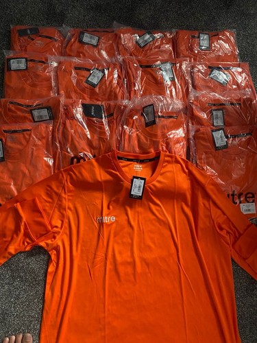 Full team football kit - full,