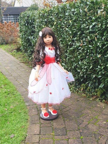 Snow white brown monika - by,