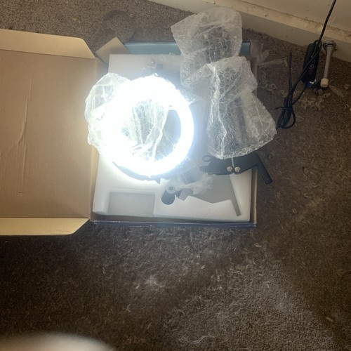 Optical magnifying lamp - magnifying,
