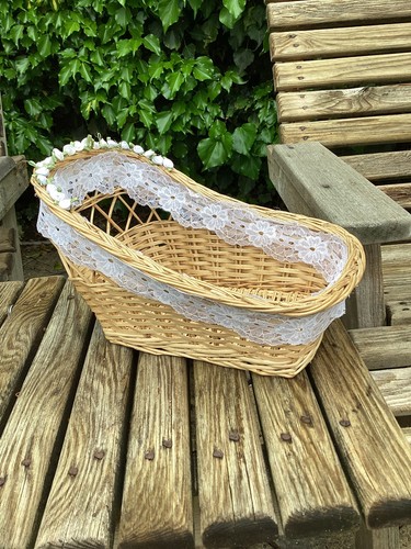 Wicker baby doll cot - cot, /bed