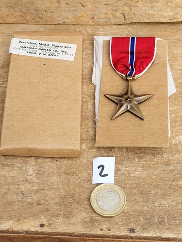 Vintage boxed bronze star - bronze,
