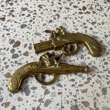 Vintage Brass Decorative pair duelling Pistols Wall Hanging decor 1960s