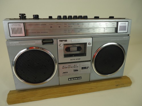 Sanyo 4200 boombox - ,