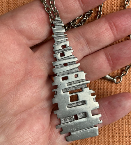 Vintage ceard pendant - vintage,