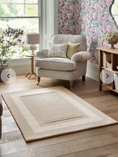 BNWT Classy & Timeless Laura