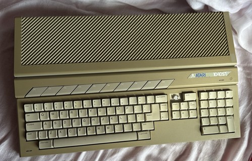 Atari 1040stfm powered - 1040stfm,