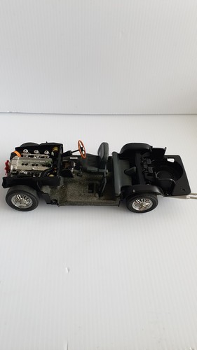 Danbury mint aston martin - mint,