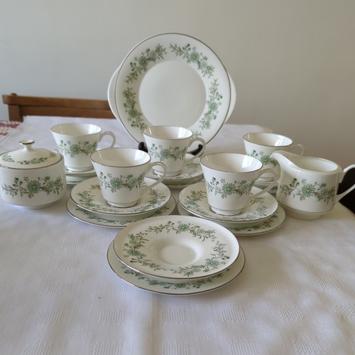 Aynsley emerald isle 6 - -"emerald,