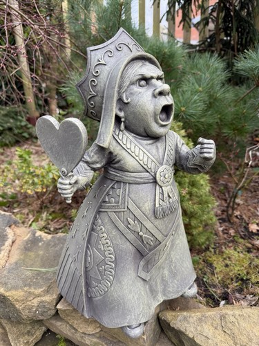 Queen hearts garden - hearts,