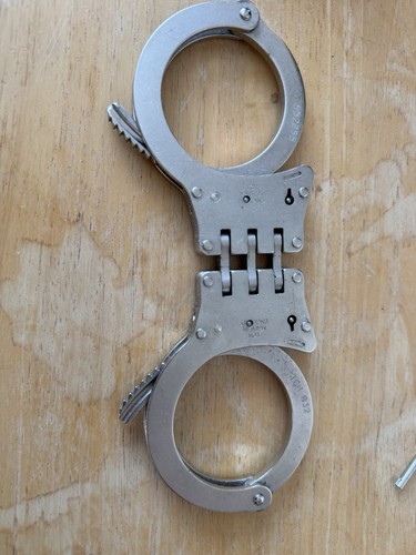 Tch830 folding handcuffs with - handcuffs,