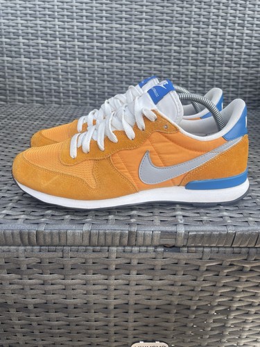 Rare nike internationalist - v,