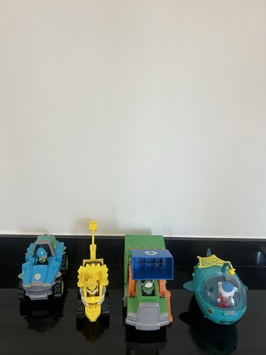 Paw patrol and octonauts - paw,