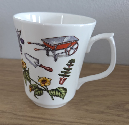 Wedgwood fine bone china - wedgwood, mug