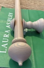 LAURA ASHLEY WOODEN CURTAIN