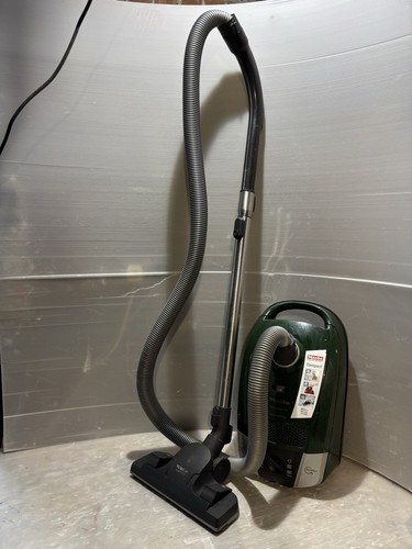 Miele compact vacuum - miele, c2