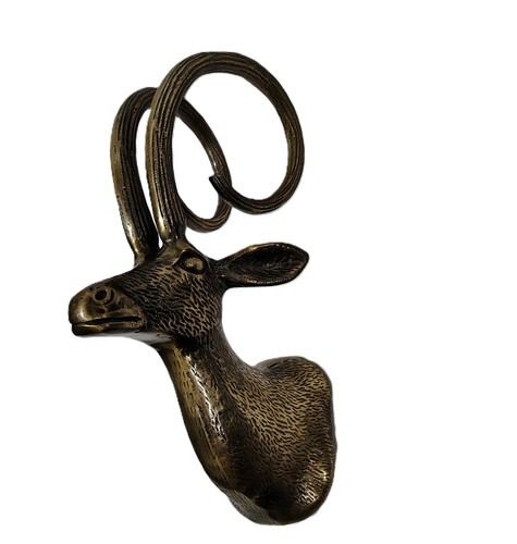 Wall mounted deer head - mounted,