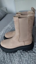 H&M CHUNKY CHELSEA BOOTS