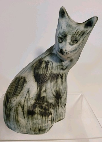 Carn pottery cat - pottery, figurine