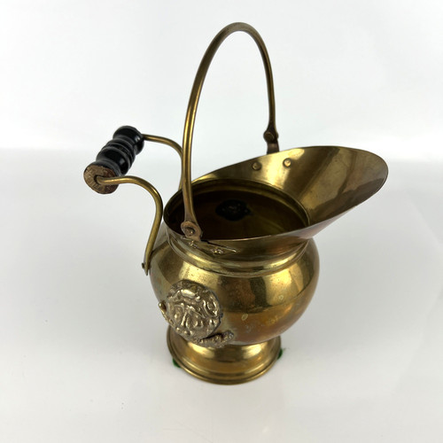 Vtg brass coal bucket - coal, lion