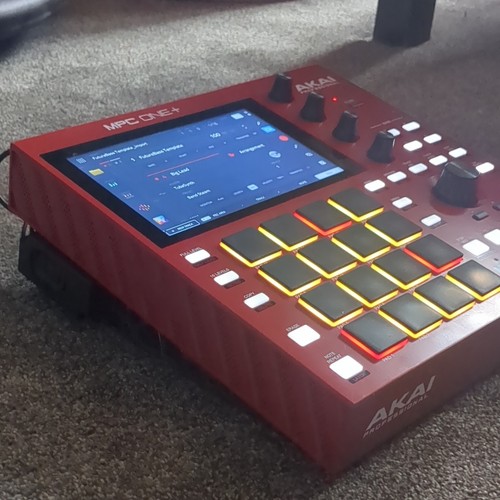 Akai mpc one - mpc, red