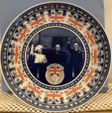VE DAY COMMEMORATIVE PLATE KING & QUEEN & WINSTON CHURCHILL 8 MAY 1945