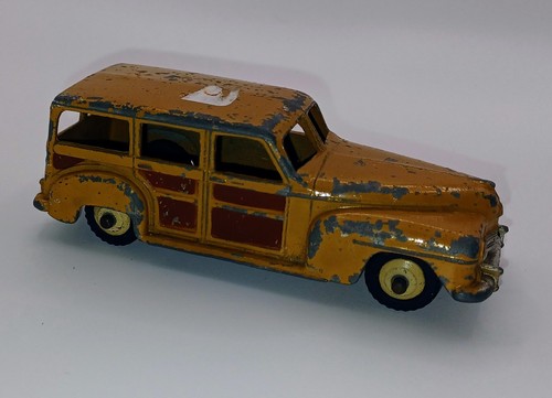 Dinky toys plymouth estate - toys,