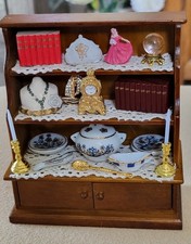 Miniature Dolls House 1 12