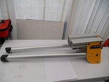 DeWalt DE7033- Compact Mitre Saw Extension support Stand with quick release -NEW