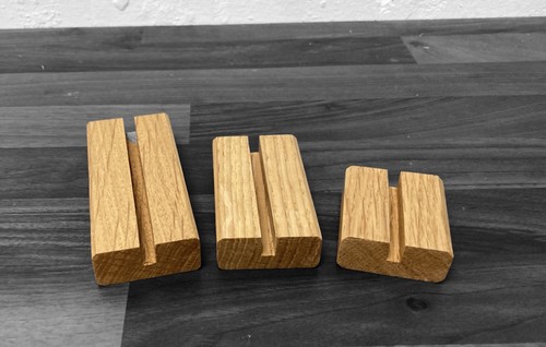 Small oak stand for - , displaying