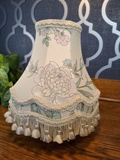 VINTAGE  CREAM FLORAL FRINGED
