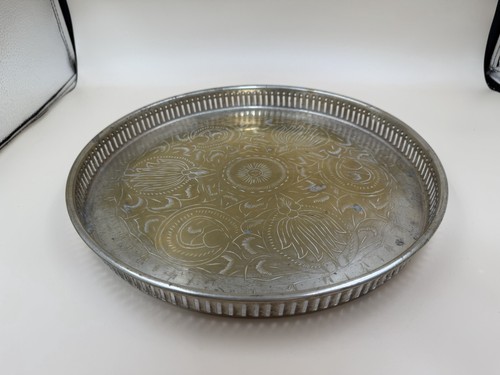 Vintage round silver - round,