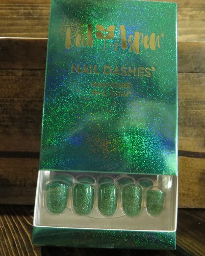Red aspen nail - nail, no