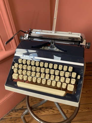 Adler portable typewriter - j5,