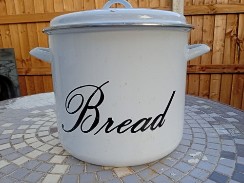 Vintage judge retro - retro, white