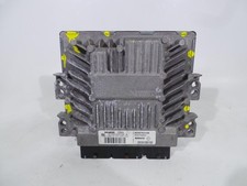 2009 RENAULT LAGUNA RADIO STEREO HEAD UNIT  *NEEDS CODE