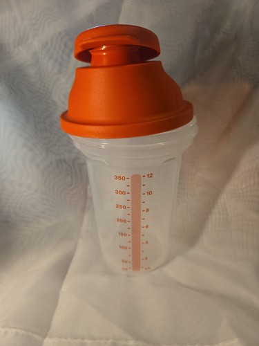 Tupperware shaker oz - 12,